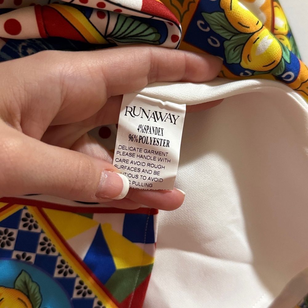 RunAway Multicolor Patterned Garment - image 5